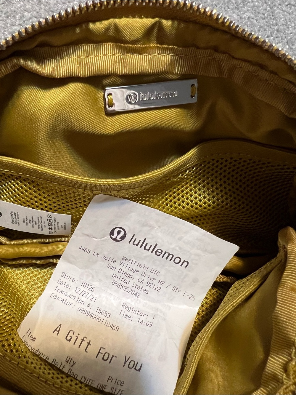 Lululemon Everywhere Belt Bag in Mustard Yellow. New with Tags. - Picture 6 of 6